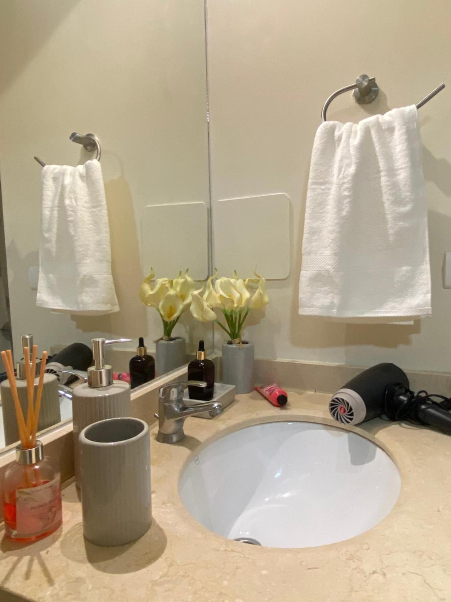 Apartamento Full Equipado, Central, Comodo Y Privado